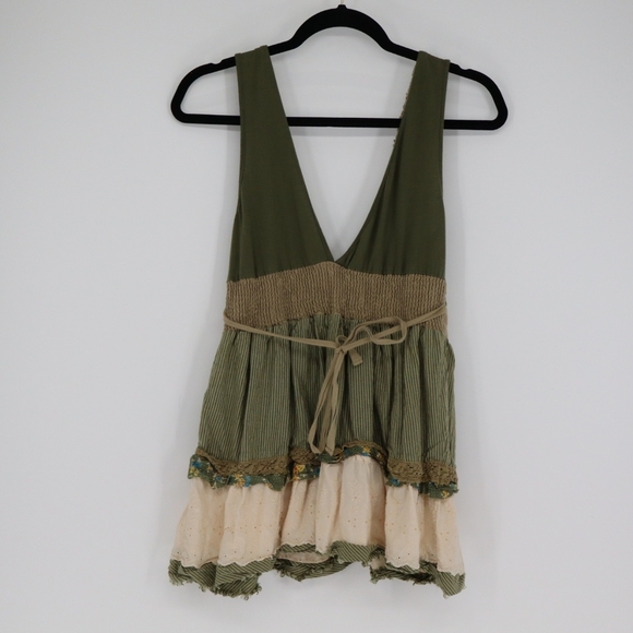 Free People Women's Tank Top Size Medium Bohemian Embroidered Fit and Flare - Picture 8 of 12